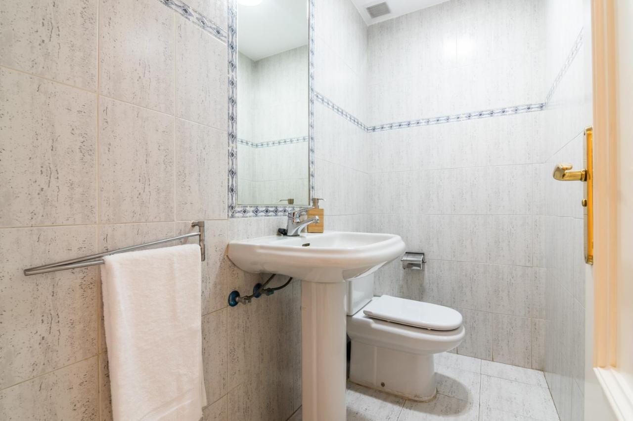 Tuguest Grisolia House - Free Parking Armilla Esterno foto