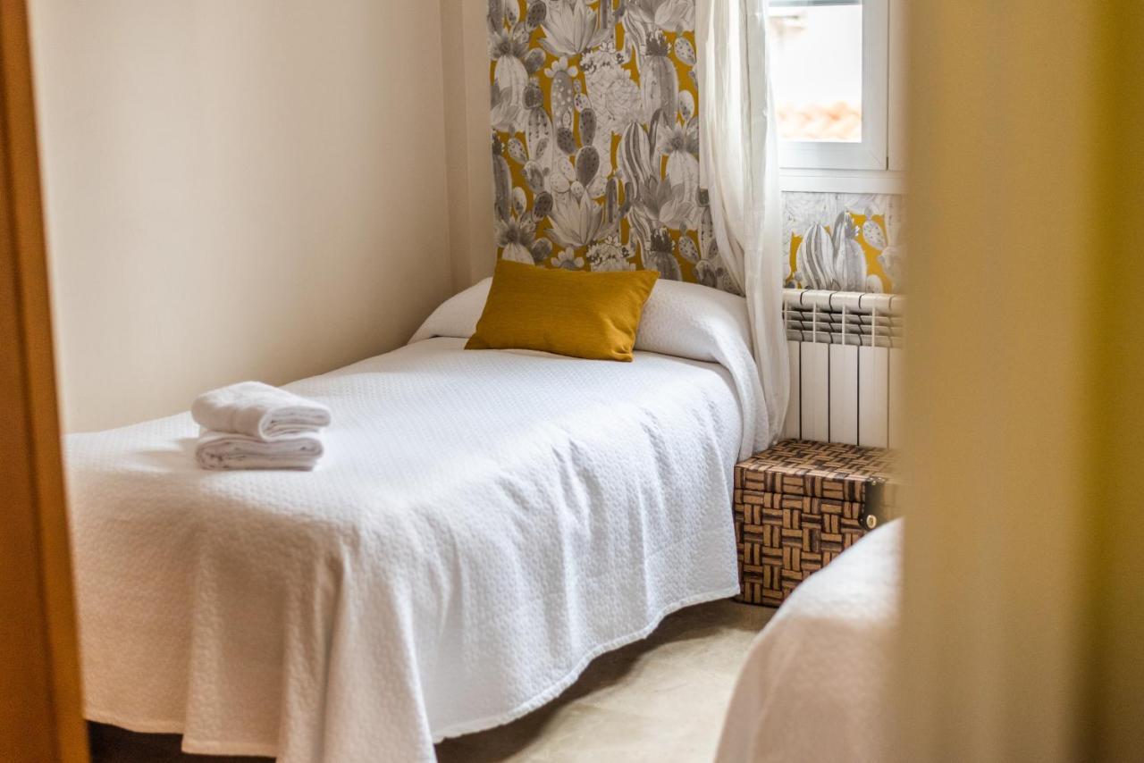 Tuguest Grisolia House - Free Parking Armilla Esterno foto